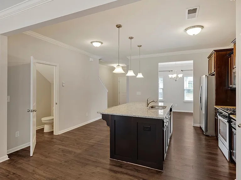 115 Winifred Dr — Photo 5