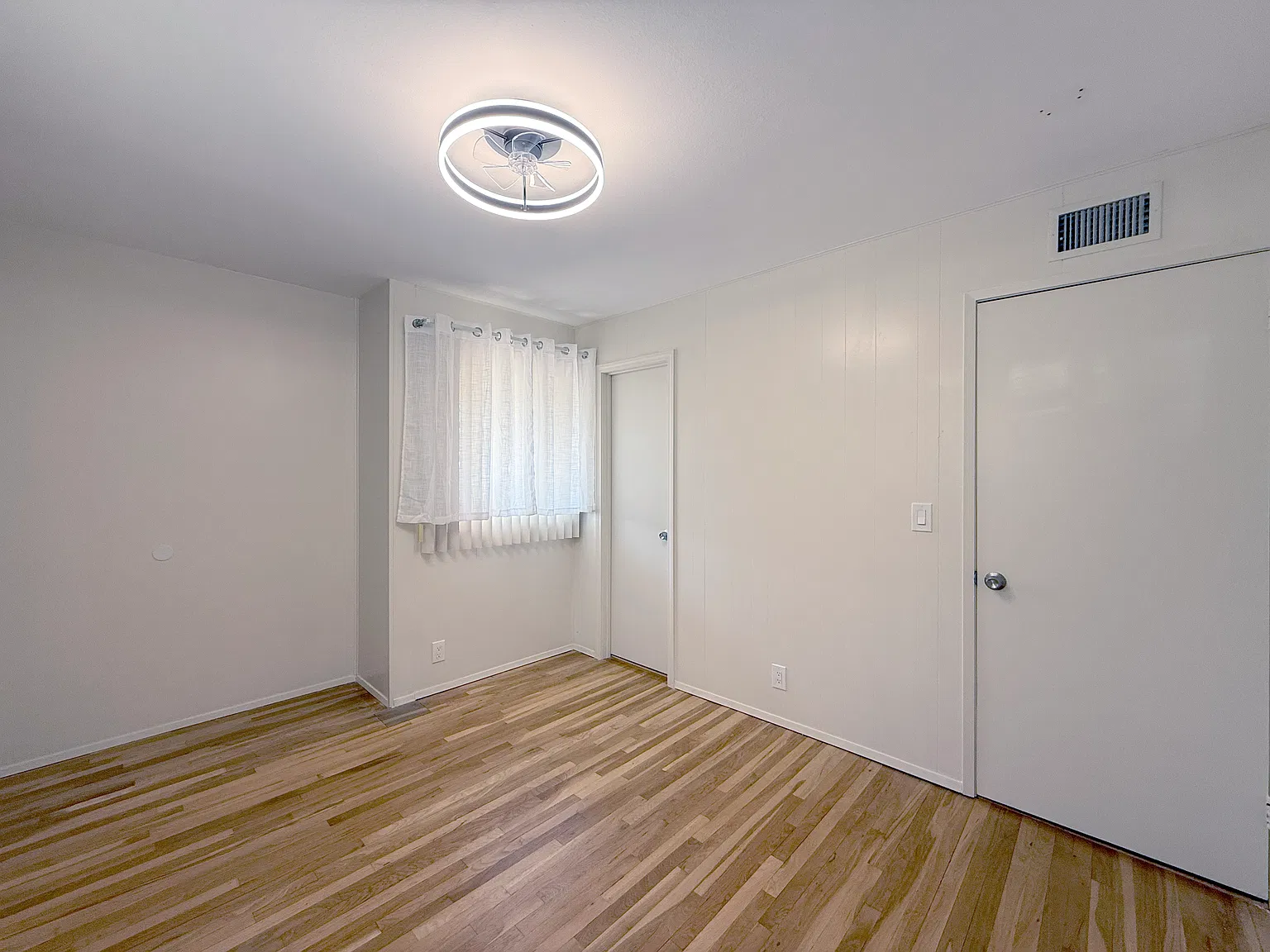 4 bed, 1758 sqft, $1,200 — Photo 3