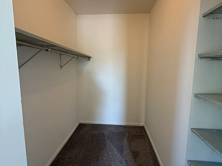 W Northwood Dr — Photo 12
