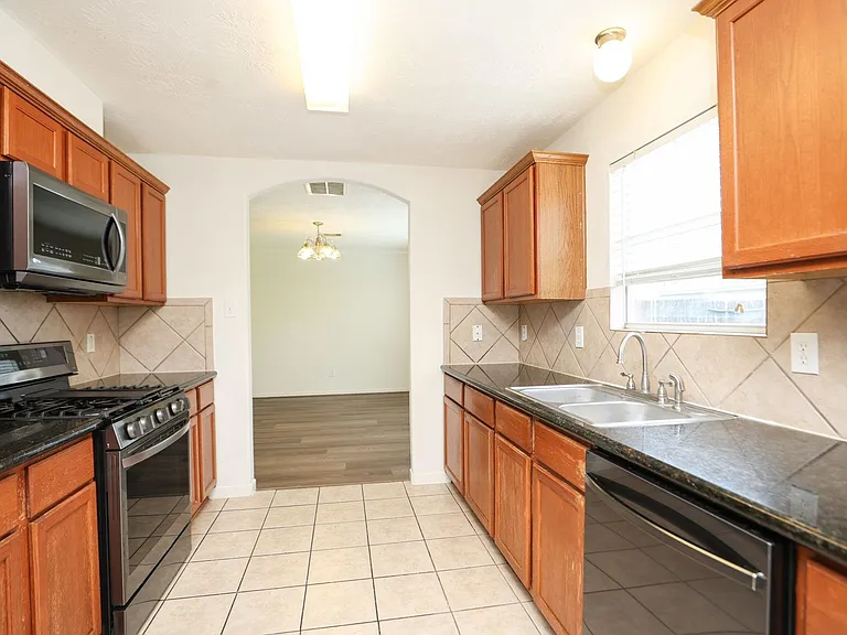 5007 Creekbridge Ct — Photo 12