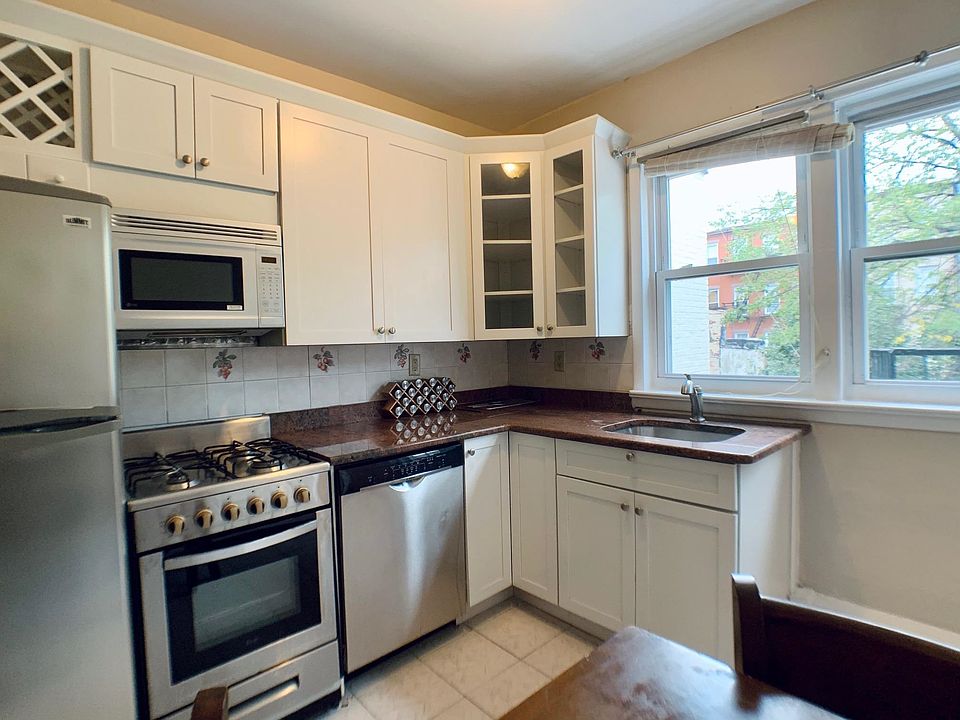1st image of 530 Garden St APT 2