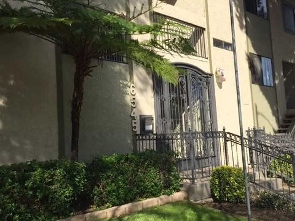 6545 Hazeltine Ave. Van Nuys, CA. 91401