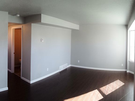 2nd image of 4500 W Barrington Dr