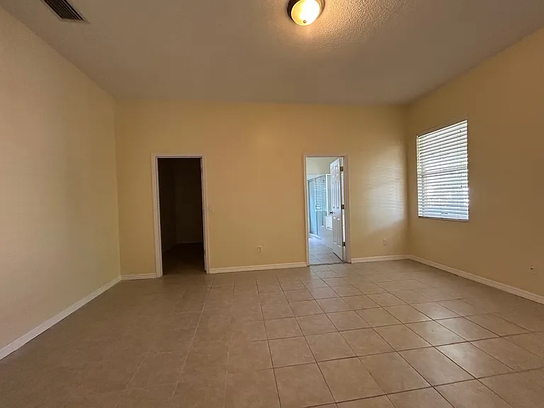 13367 Luxbury Loop — Photo 7