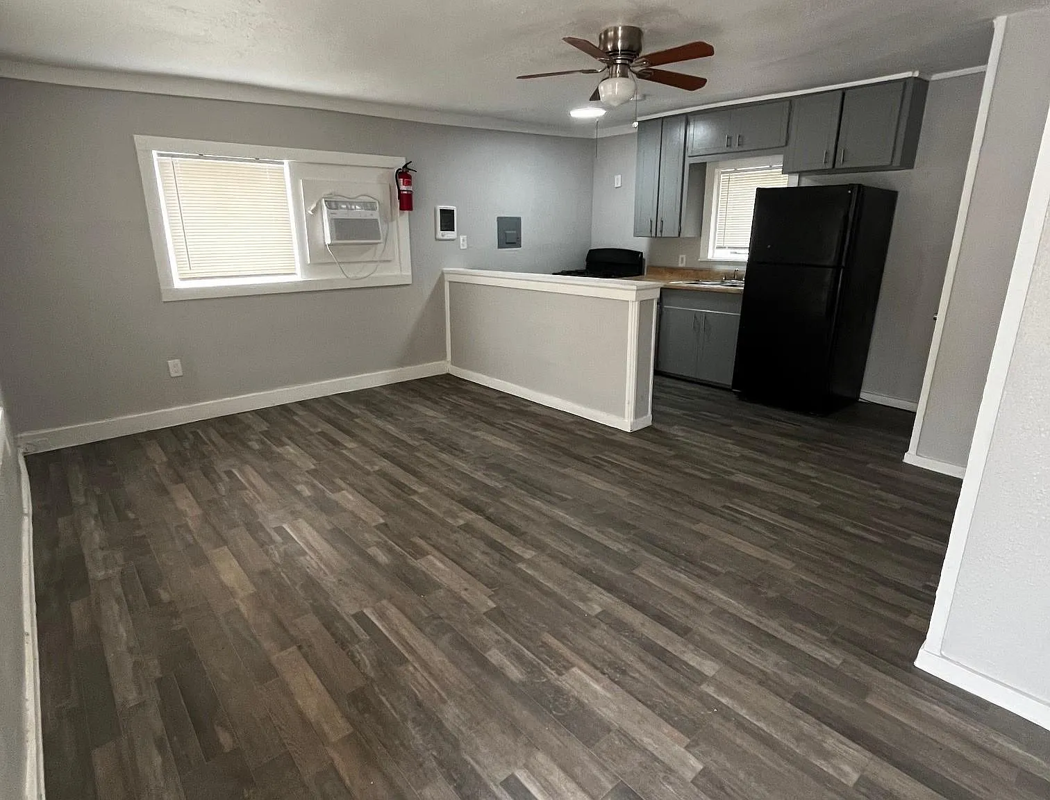 3 bed, $775 — Photo 1