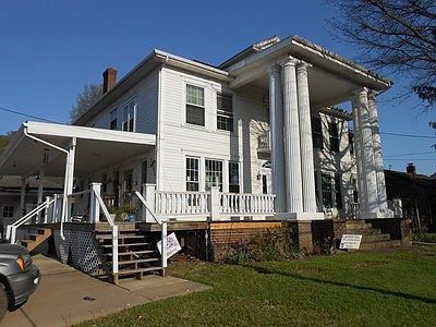 1st image of 781 3rd St