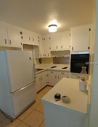 5th image of 4017 Castell Dr