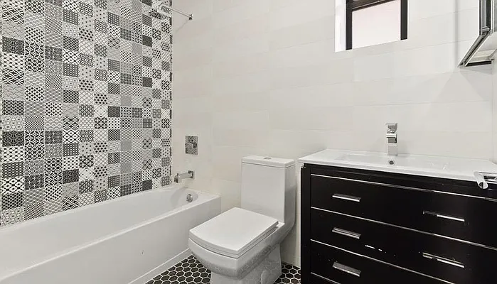 Rented by Zuz Realty | media 7