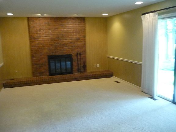 Family Room off of Kitchen
