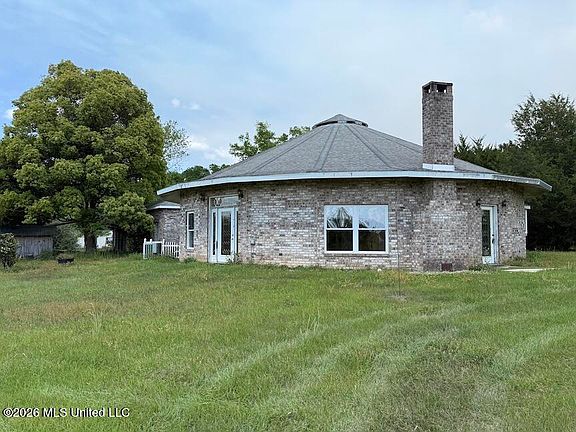 2nd image of 257 Magnolia Rd