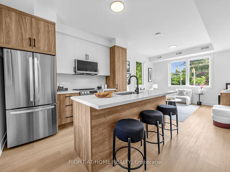 1416 Islington Ave #C — Photo 1