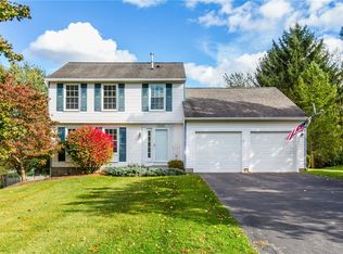 3261 Evergreen Cir, Walworth, NY 14568