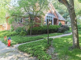 2506 S Holloway Rd, Oak Grove, MO 64075