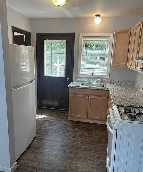 21 Depot St #5 — Photo 1
