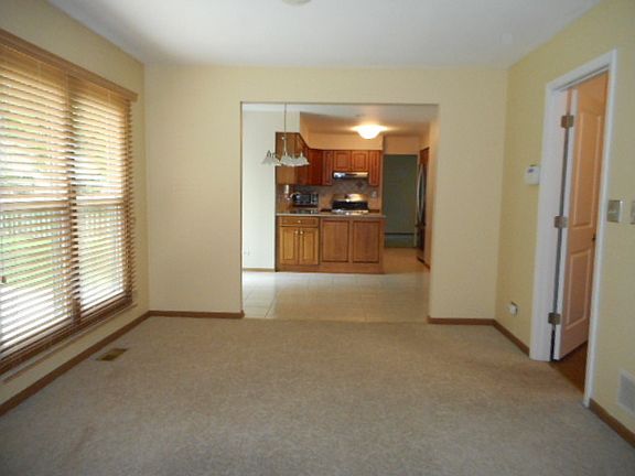 5th image of 628 Cutters Mill Ln