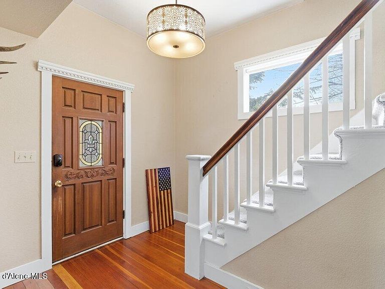 Listing photo 4