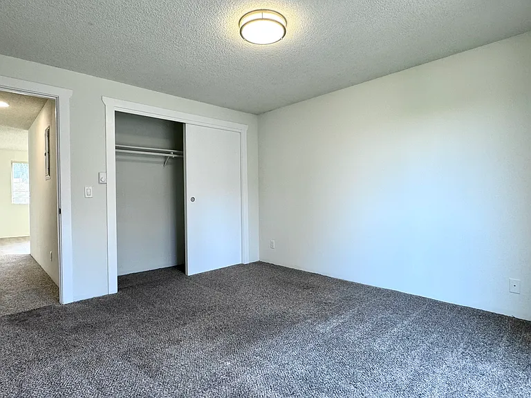 2405 Howard Ave #4 — Photo 15