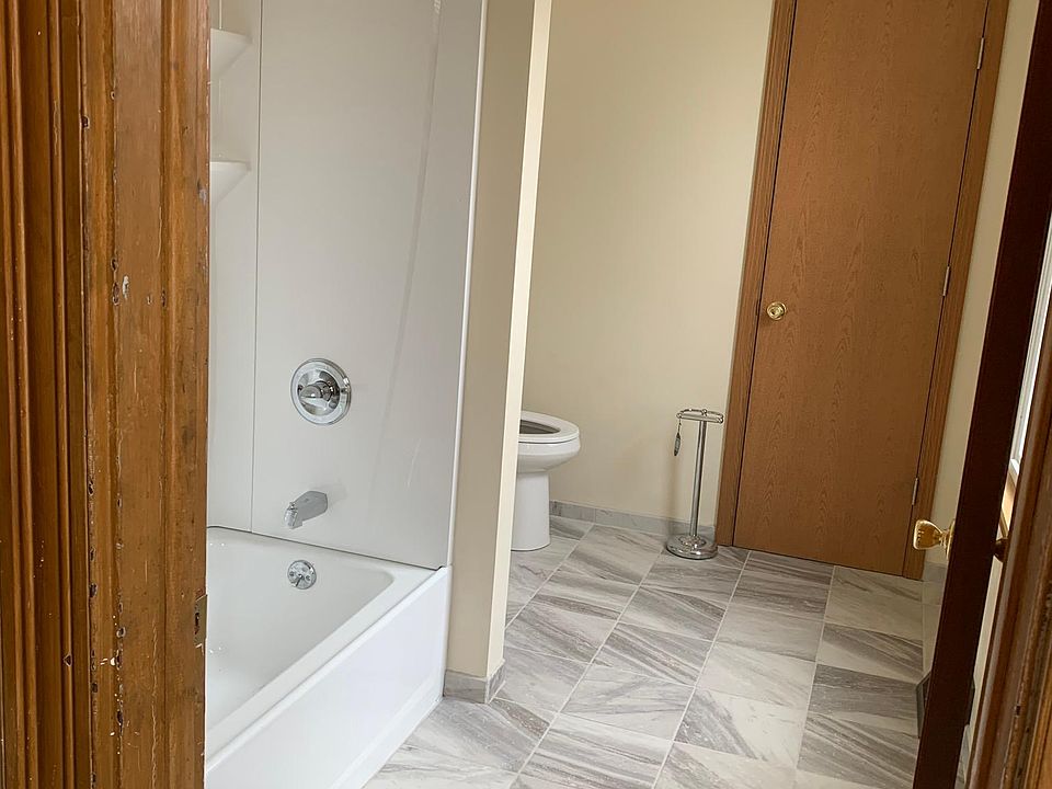 1st image of 564 3rd Ave