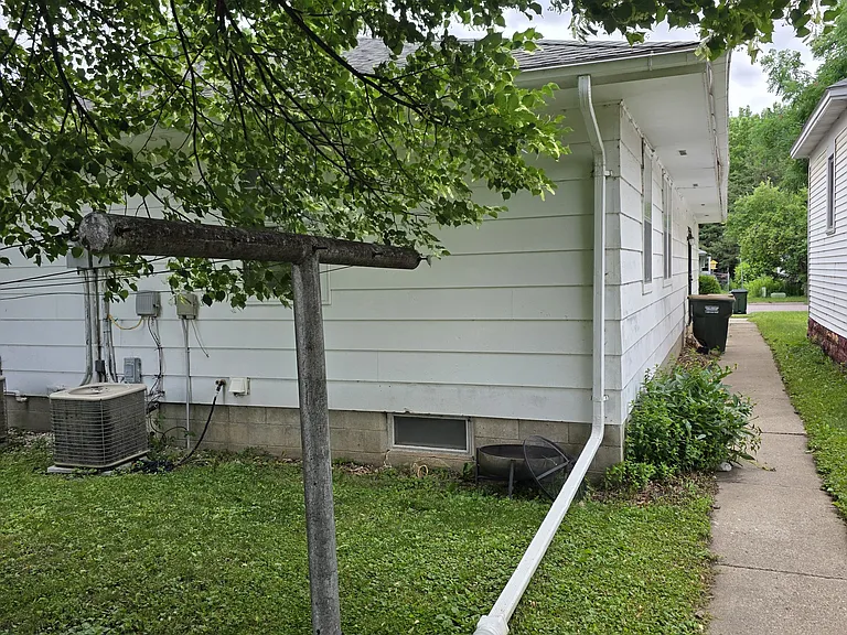 420 S Front St — Photo 19