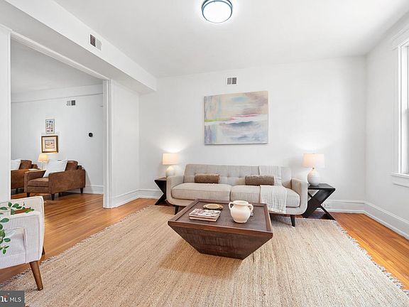 4th image of 116 6th St NE APT 105