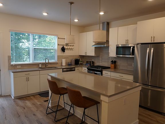 2nd image of 1531 Tannery Way #1531