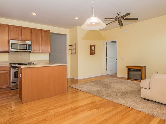 3rd image of 3334 Comstock Ct