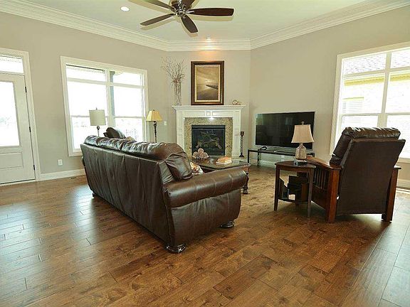 4th image of 8860 Angel Dr