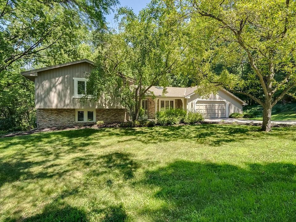 1st image of 15208 Crown Dr