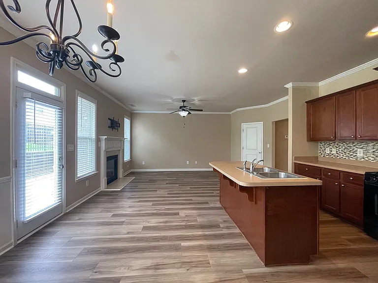 989 Parkside Wood Ct — Photo 9