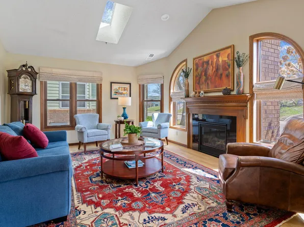 310 Parkway Ct, Minneapolis, MN 55419