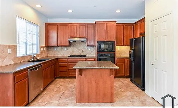 4557 Brandi Ln — Photo 7