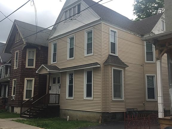 2nd image of 317 W Clinton St