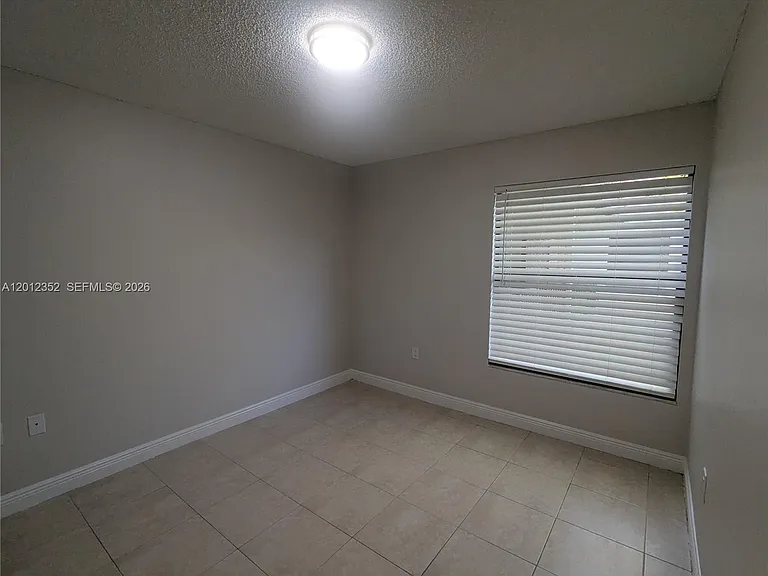 1564 Lake Crystal Dr #F — Photo 7