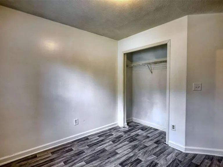 2119 Briar Glen Ln SW — Photo 24