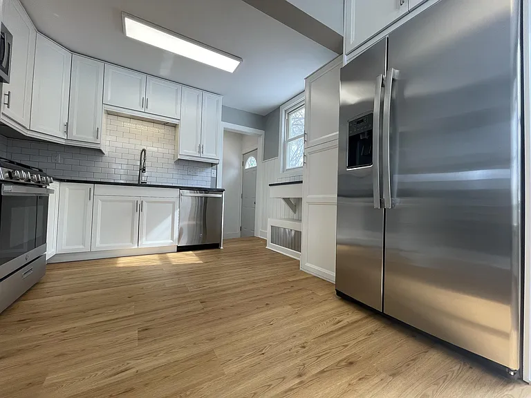 4059 Brunswick Ave S — Photo 12