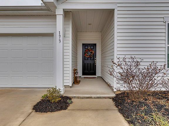 3rd image of 173 Vickery Rd