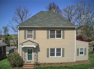 12 Enka Crescent St, Candler, NC 28715