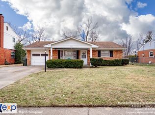 2471 Grosvenor Dr, Cincinnati, OH 45231