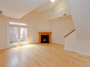 3349 N Clark St APT 3NE, Chicago, IL 60657
