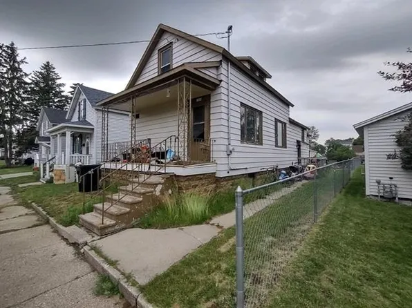 1404 29th Ave, Menominee, MI 49858