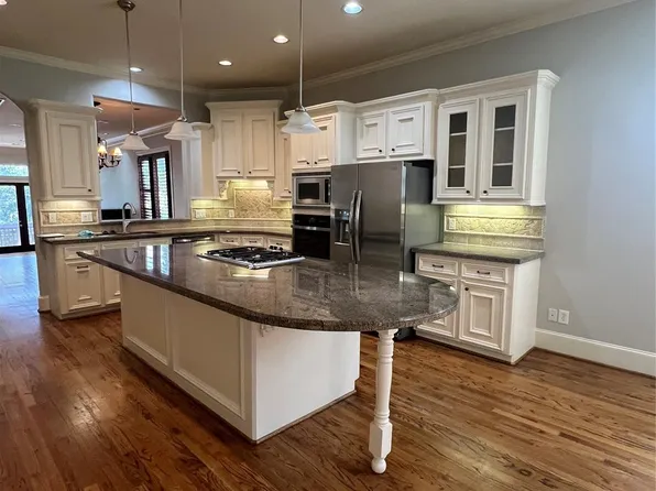 2330 Camden Dr, Houston, TX 77021