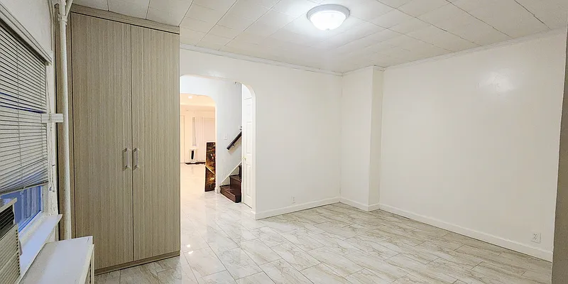 Sold by Oxford Property Group | media 12