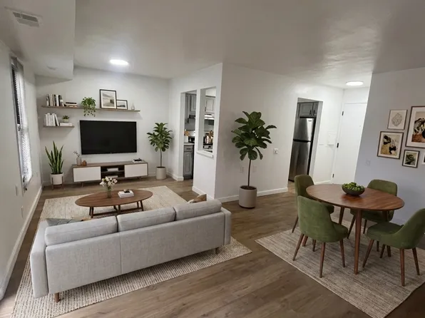 30535 W Forteen Mile Rd, Farmington, MI 48334