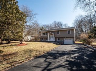 7 Reggie Dr, Wappingers Falls, NY 12590