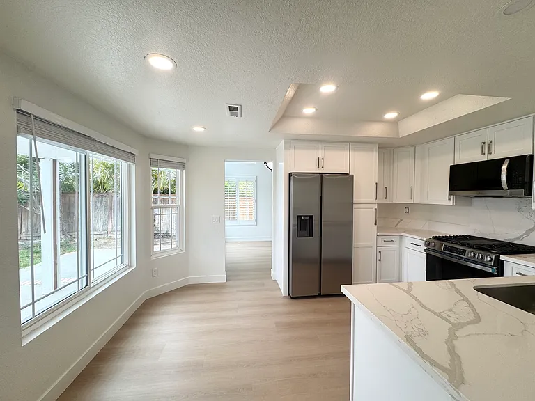 3413 Caseras Dr — Photo 13
