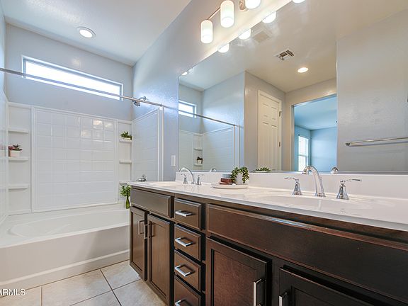 3rd image of 3223 W MINTON Street