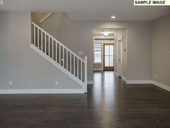 4th image of 2715 SE 25th Ave