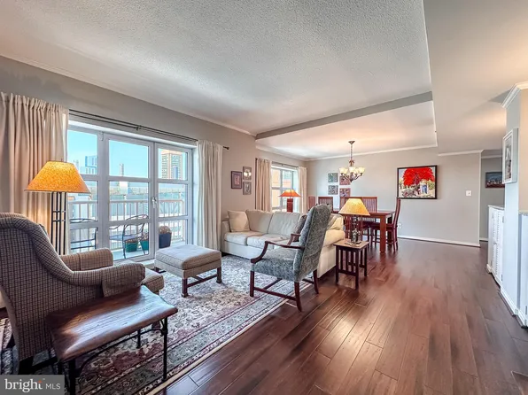 250 President St Unit 706, Baltimore, MD 21202