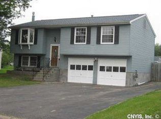 8068 Evesborough Dr, Clay, NY 13041