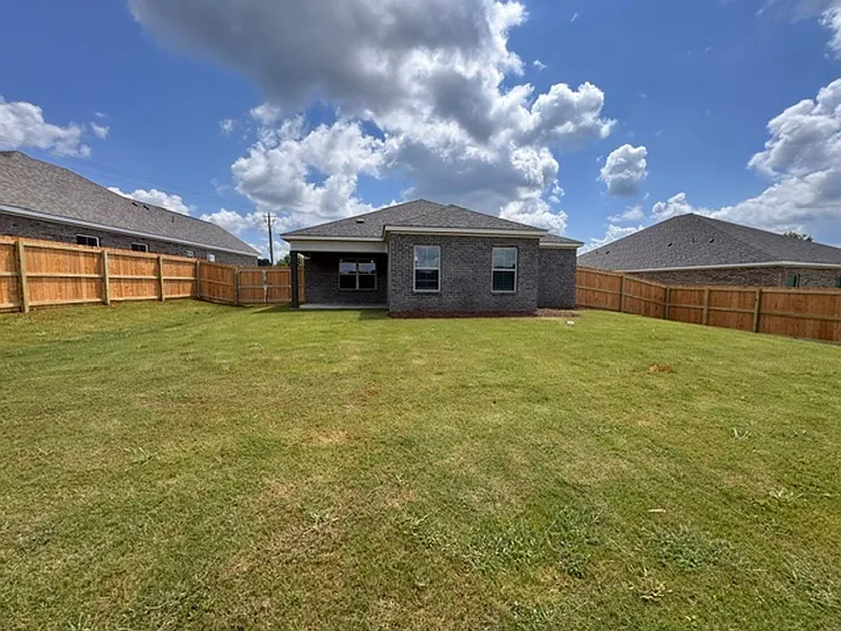 47 Coolidge Dr — Photo 13